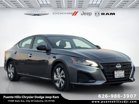 Used 2025 Nissan Altima 2.5 S image 1
