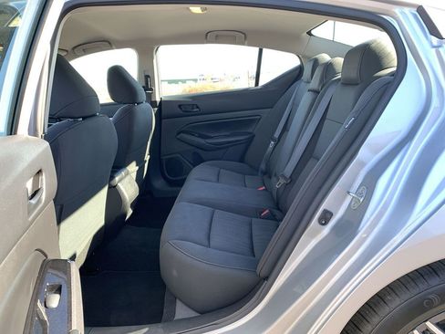 Used 2023 Nissan Altima 2.5 SV FWD image 24