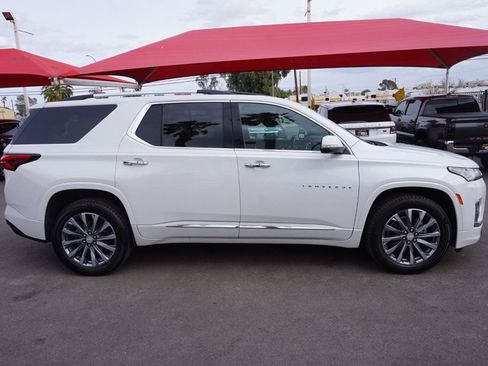 Used 2023 Chevrolet Traverse Premier image 5