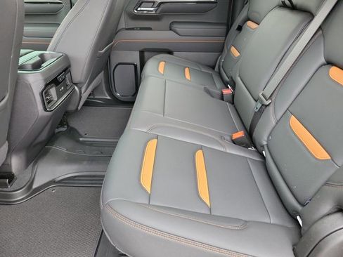 Used 2025 GMC Sierra 1500 AT4 w/ AT4 Premium Package image 15