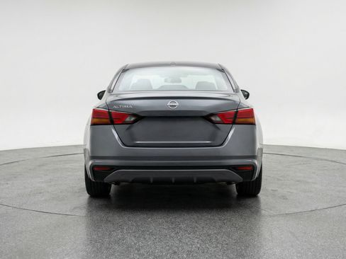 Used 2025 Nissan Altima 2.5 SV image 7