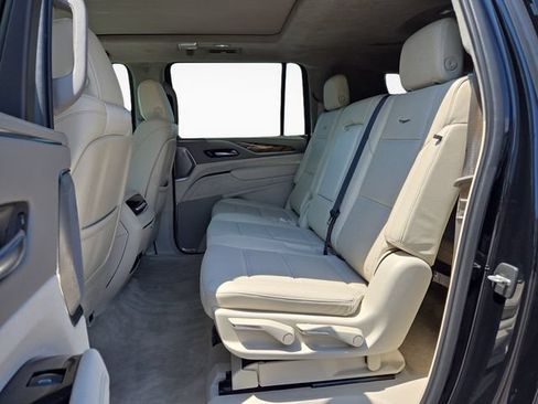 Used 2021 Cadillac Escalade ESV Premium Luxury Platinum AWD/4WD image 13