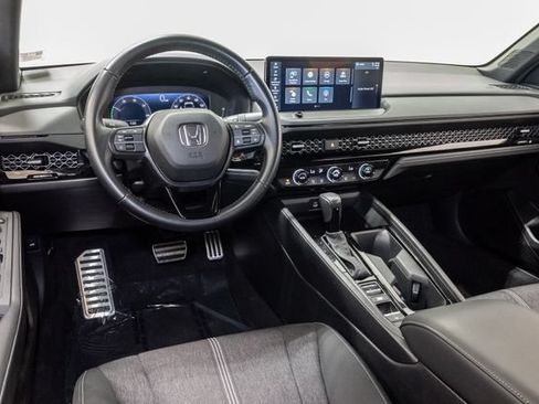 Used 2023 Honda Accord Sport image 7