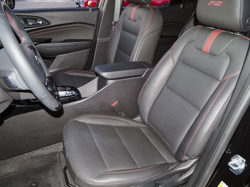 Certified 2024 Chevrolet Trax RS w/ Sunroof Package image 24