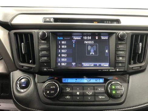 Used 2018 Toyota RAV4 Limited image 20