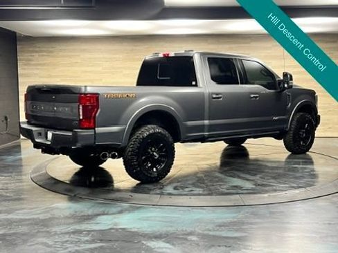 Used 2022 Ford F250 Platinum w/ FX4 Off-Road Package AWD/4WD image 14