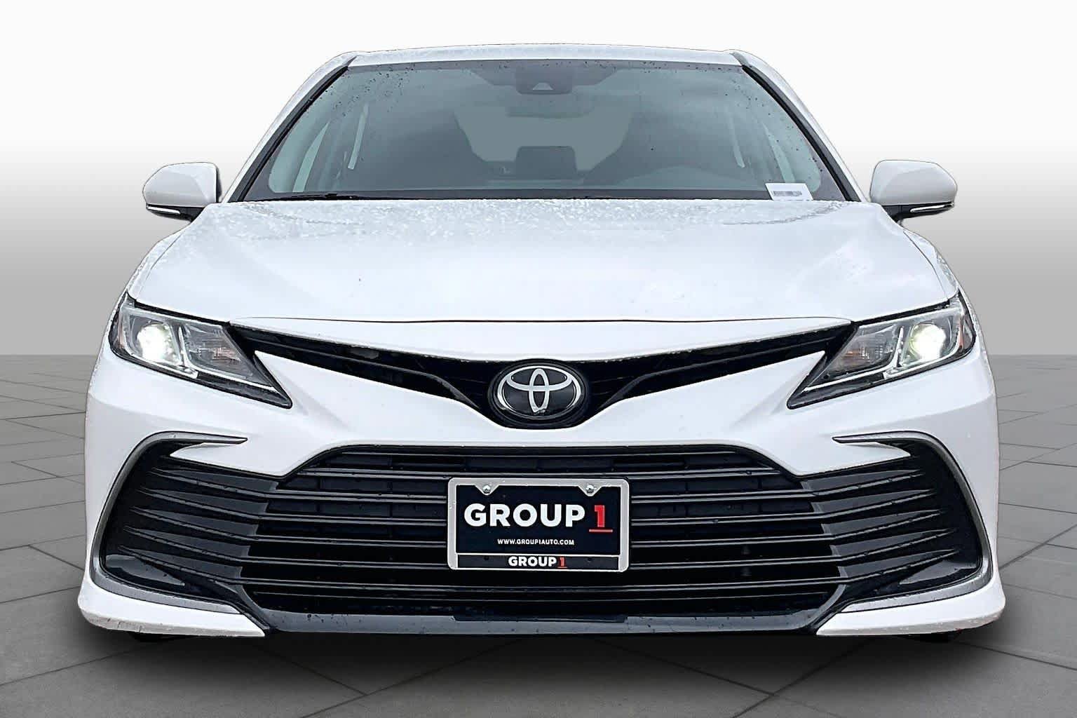 Used 2023 Toyota Camry LE w/ Convenience Package FWD image 4