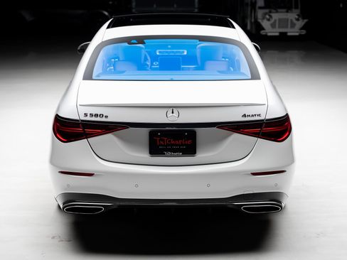 Used 2024 Mercedes-Benz S 580e 4MATIC Sedan w/ AMG Line image 24