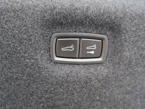 Used 2020 Porsche Taycan 4S AWD/4WD image 7