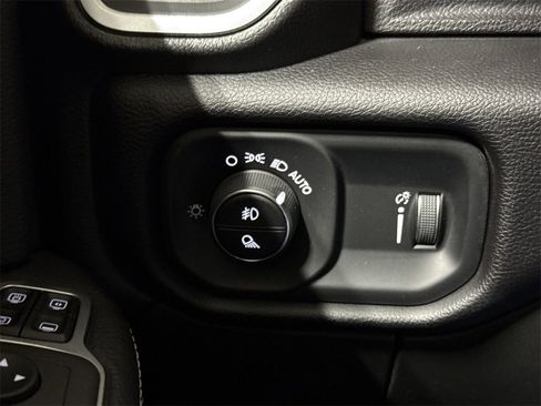 Used 2024 RAM 3500 Big Horn image 18