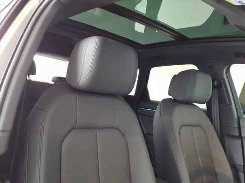 Certified 2025 Audi Q3 2.0T Premium Plus w/ Premium Plus Package image 23