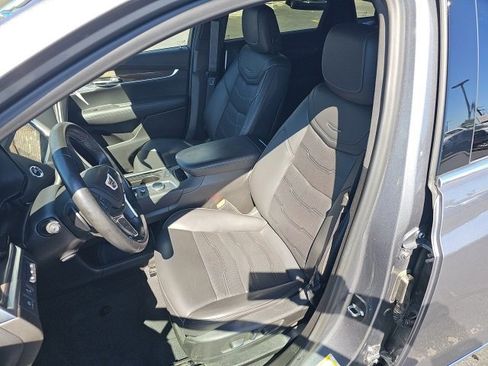 Used 2022 Cadillac XT5 Premium Luxury image 37