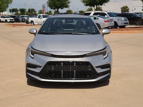 Used 2024 Toyota Corolla SE w/ SE Premium Package FWD image 5