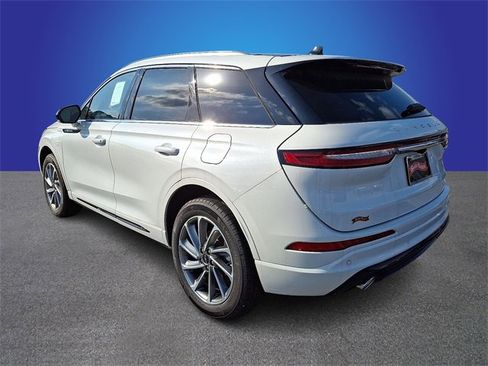 New 2024 Lincoln Corsair Grand Touring image 4