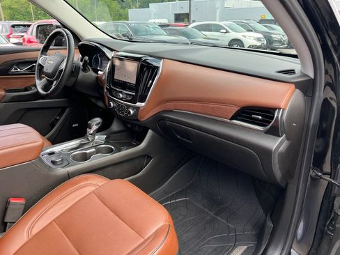 Used 2021 Chevrolet Traverse High Country AWD/4WD image 31