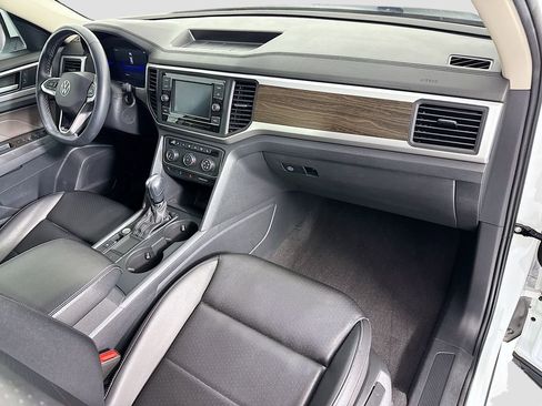 Used 2022 Volkswagen Atlas SE FWD image 17