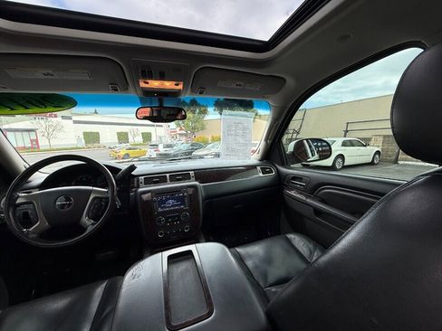 Used 2011 GMC Yukon Denali AWD/4WD image 32