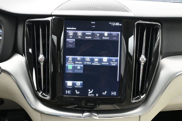 Used 2019 Volvo XC60 T5 Momentum w/ Multimedia Package FWD image 19