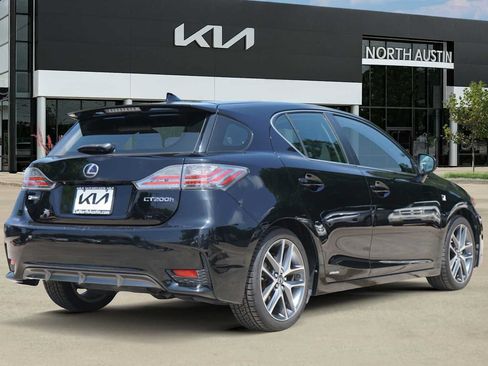 Used 2015 Lexus CT 200h w/ Navigation Package FWD image 5