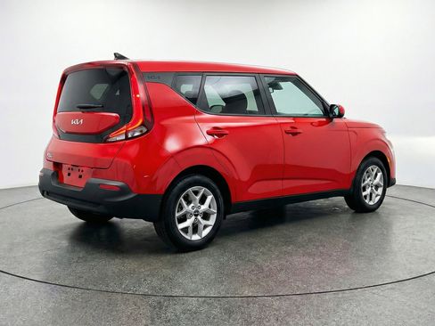 Used 2025 Kia Soul LX w/ LX Technology Package image 9