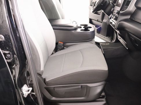 Used 2024 RAM 2500 Big Horn w/ Bed Utility Group image 12