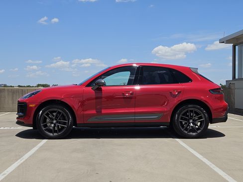 Used 2023 Porsche Macan Turbo AWD/4WD image 2