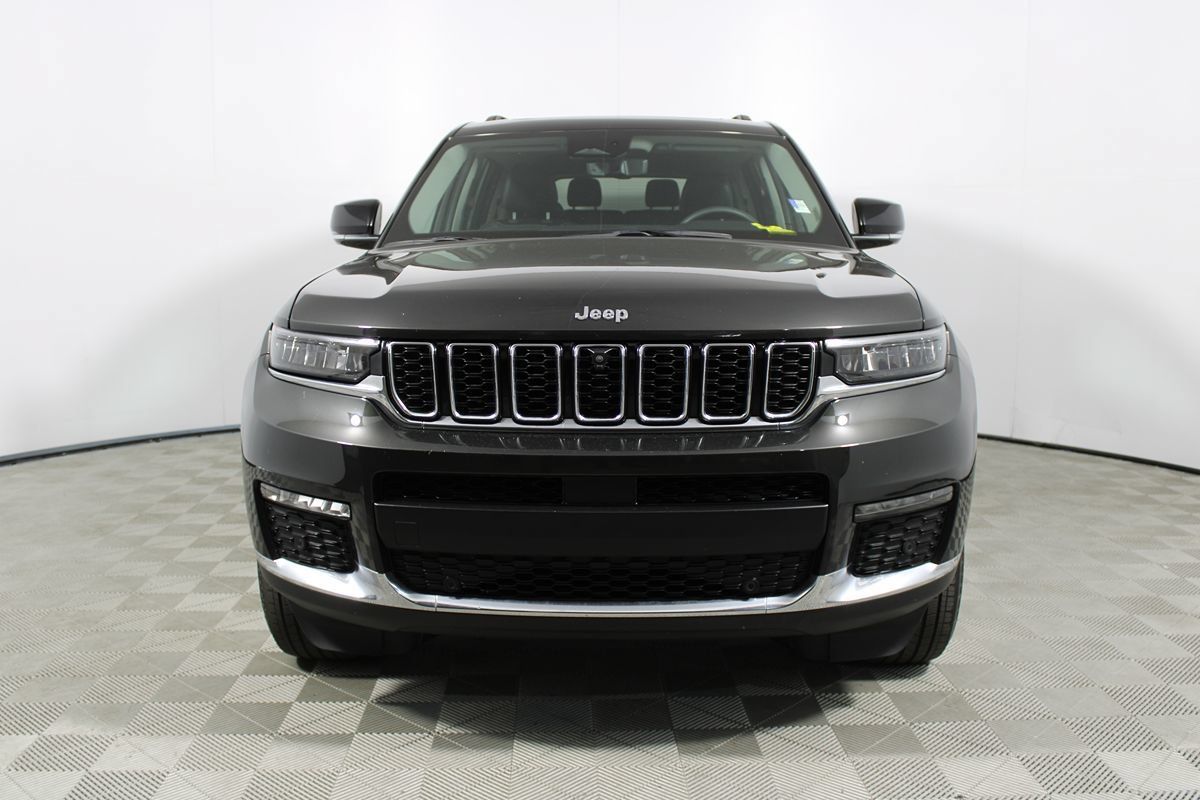 Used 2023 Jeep Grand Cherokee L Limited w/ Luxury Tech Group II RWD image 34