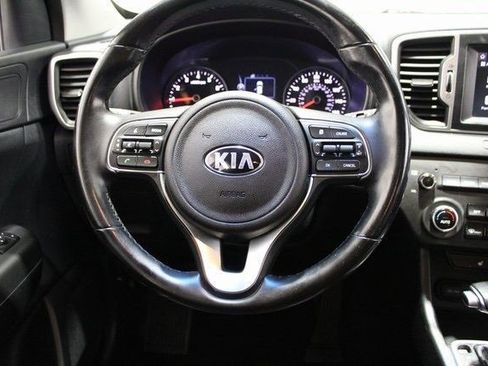 Used 2017 Kia Sportage EX image 4