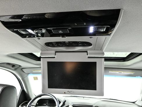 Used 2018 GMC Yukon Denali w/ Denali Ultimate Package image 27