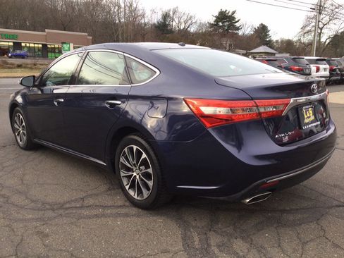 Used 2017 Toyota Avalon XLE image 7