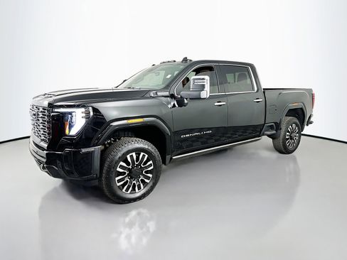 Used 2025 GMC Sierra 3500 Denali Ultimate AWD/4WD image 4