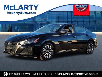 Used 2024 Nissan Altima 2.5 SV