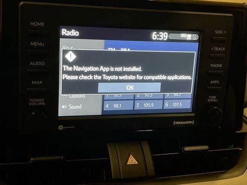 Certified 2021 Toyota RAV4 XLE w/ Convenience Package image 18