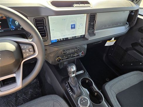 New 2025 Ford Bronco Base image 20