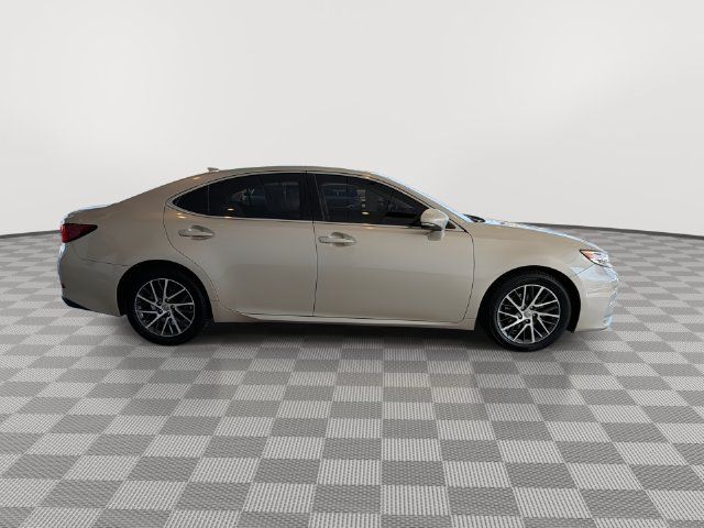 Used 2016 Lexus ES 350 w/ Luxury Package w/Wood Trim FWD image 12