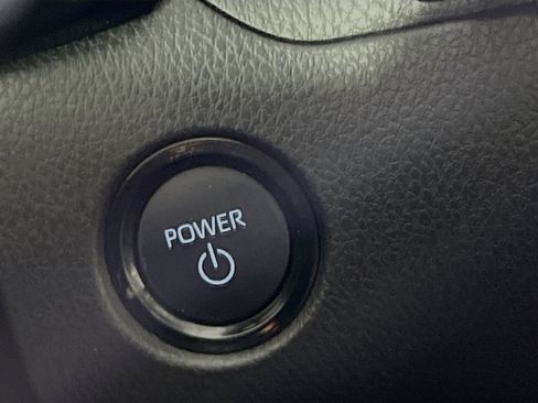 Used 2025 Toyota Camry SE image 23