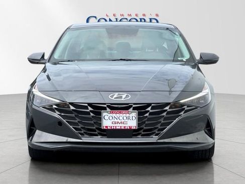 Used 2023 Hyundai Elantra Limited FWD image 9