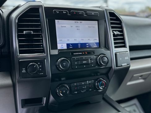 Used 2020 Ford F150 XLT w/ Equipment Group 302A Luxury AWD/4WD image 12