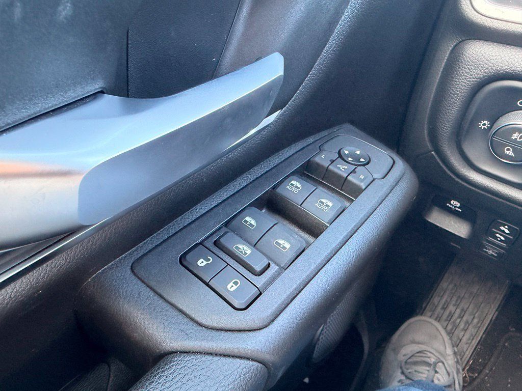 Used 2025 RAM 1500 Big Horn AWD/4WD image 26