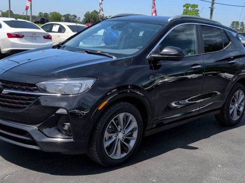 Used 2023 Buick Encore GX Select w/ Sport Touring Package FWD image 4