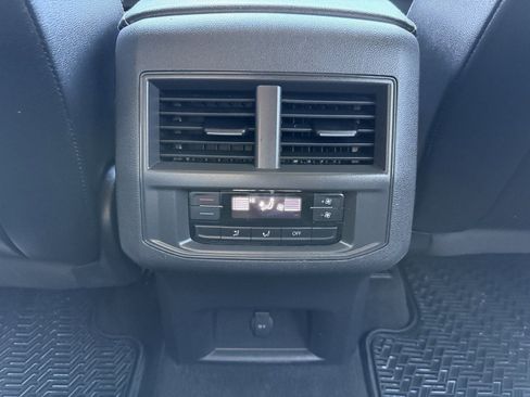 Used 2022 Volkswagen Atlas SE image 27