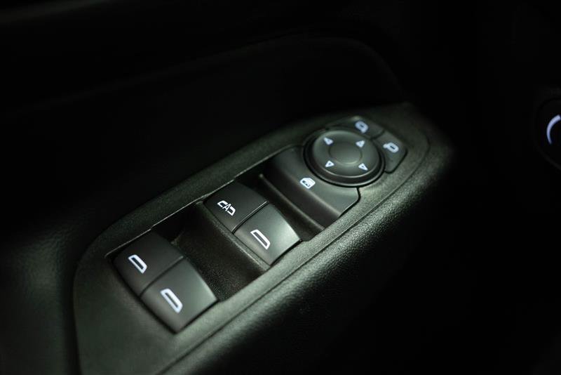 Used 2023 Chevrolet Equinox LT w/ LPO, Floor Liner Package AWD/4WD image 28