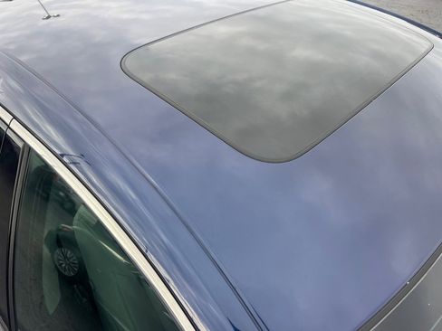 Used 2018 Honda Accord Touring image 7