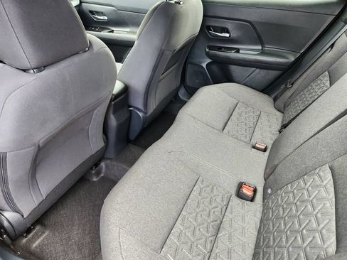 Used 2025 Nissan Kicks SV AWD/4WD image 23