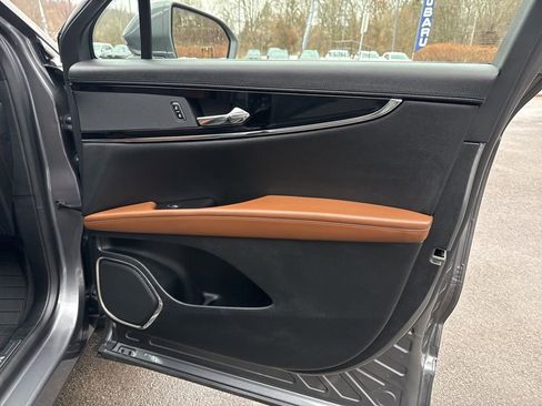 Used 2023 Lincoln Nautilus Reserve image 30