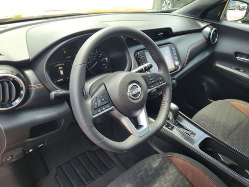 Used 2023 Nissan Kicks SR w/ Interior Electronics Package FWD image 21