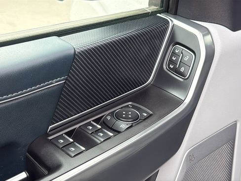 Used 2021 Ford F150 Limited image 12