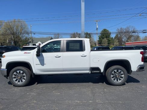 New 2026 Chevrolet Silverado 2500 LT AWD/4WD image 2