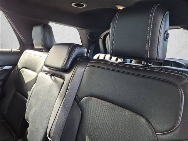 Used 2017 Ford Explorer Limited FWD image 13