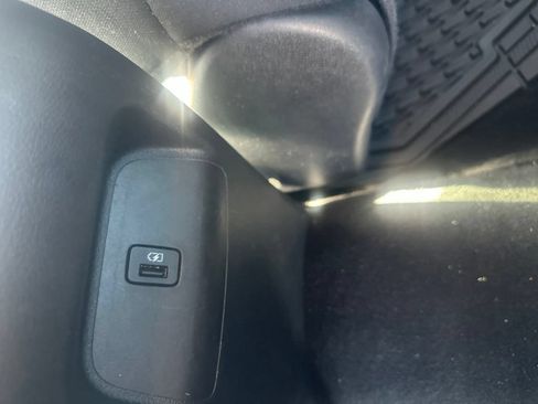 Certified 2022 Nissan Sentra SR w/ Electronics Package FWD image 10